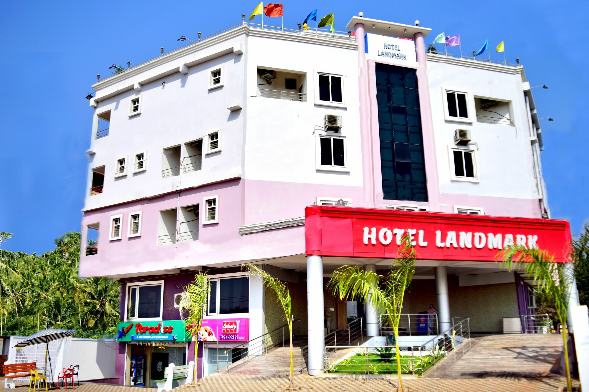 Hotel Landmark Bhubaneswar Exterior foto
